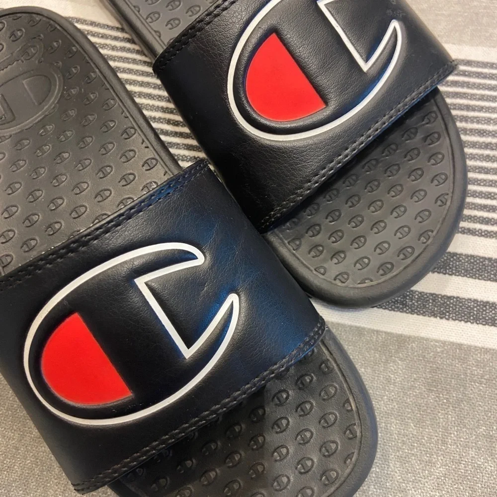 Champion Kids Black and Red Logo Slides.  Size 2Y